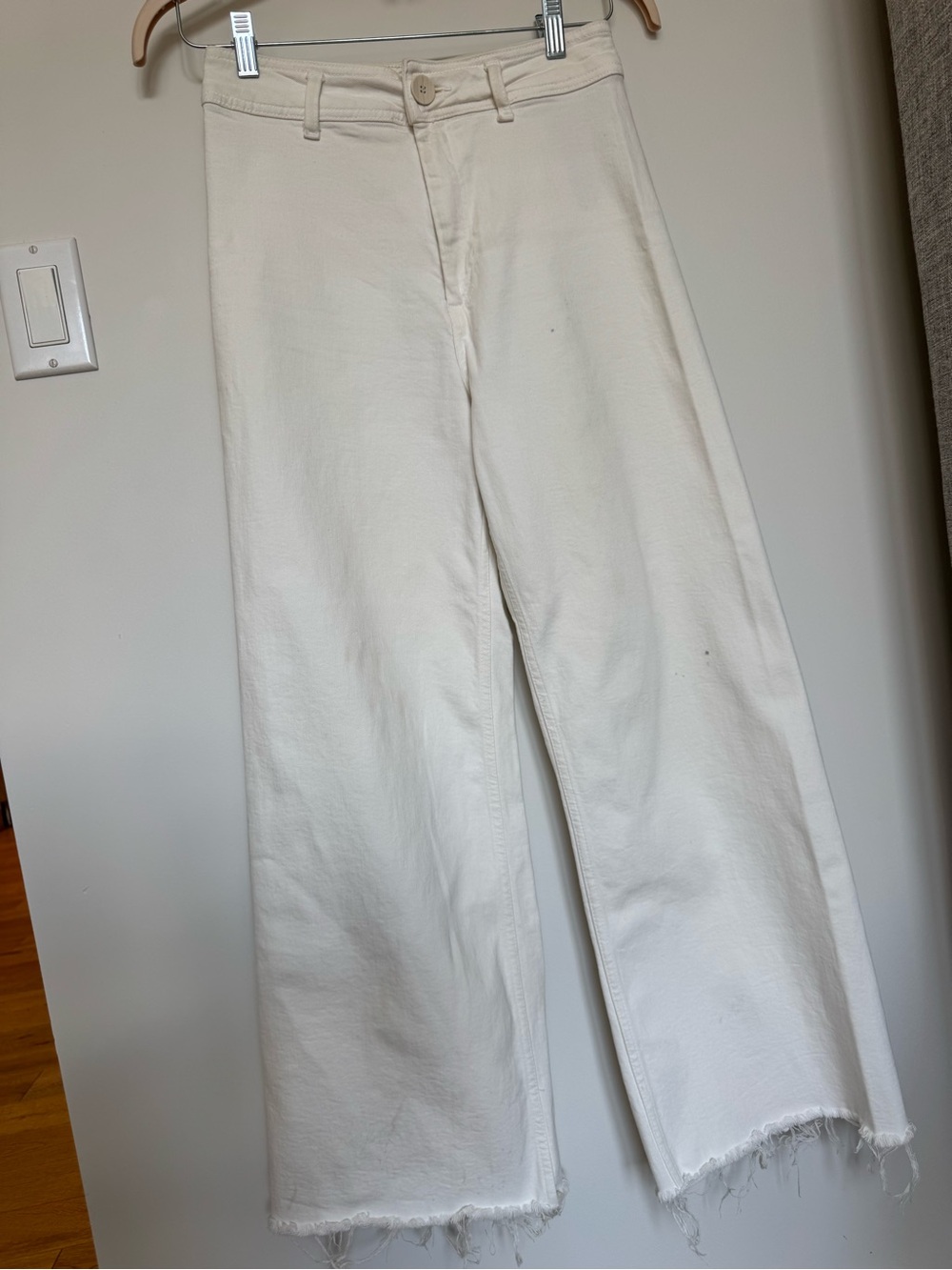 Zara White Wide Leg Flare Jeans